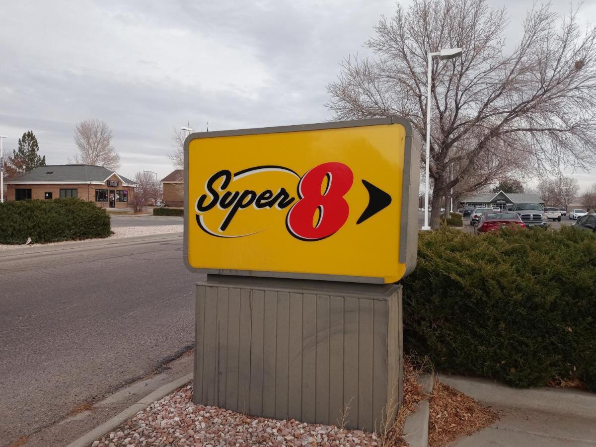Super 8 By Wyndham Windsor Hotel Exterior foto